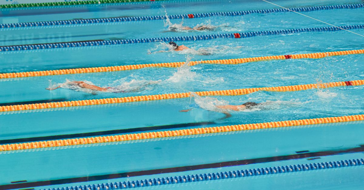 Perché il nuoto migliora la produttività dei professionisti digitali