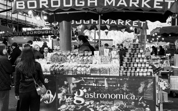 Inflazione in UK stabile, rallentano prezzi alimentari a giugno