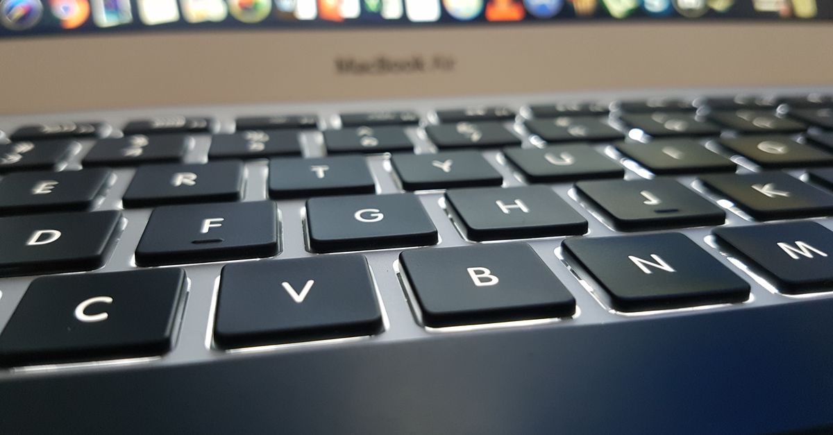 Apple risarcirà proprietari per tastiere MacBook difettose