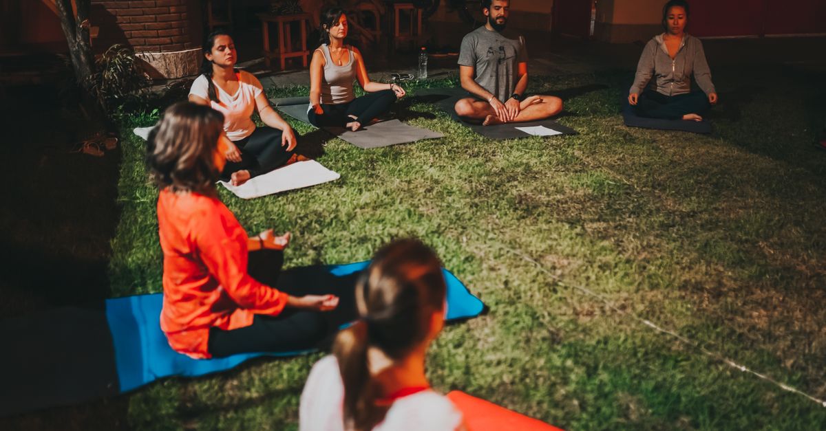 Yoga mirato per gestire ansia nei professionisti digitali