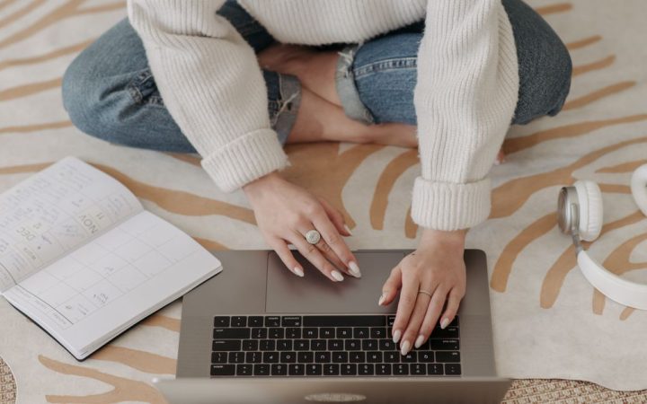 Mindfulness pratica per migliorare focus freelance digitali