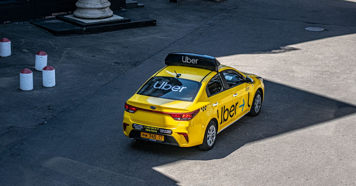 Cause della multa a Uber per le sospensioni automatiche dei driver: un caso che scuote la gig economy