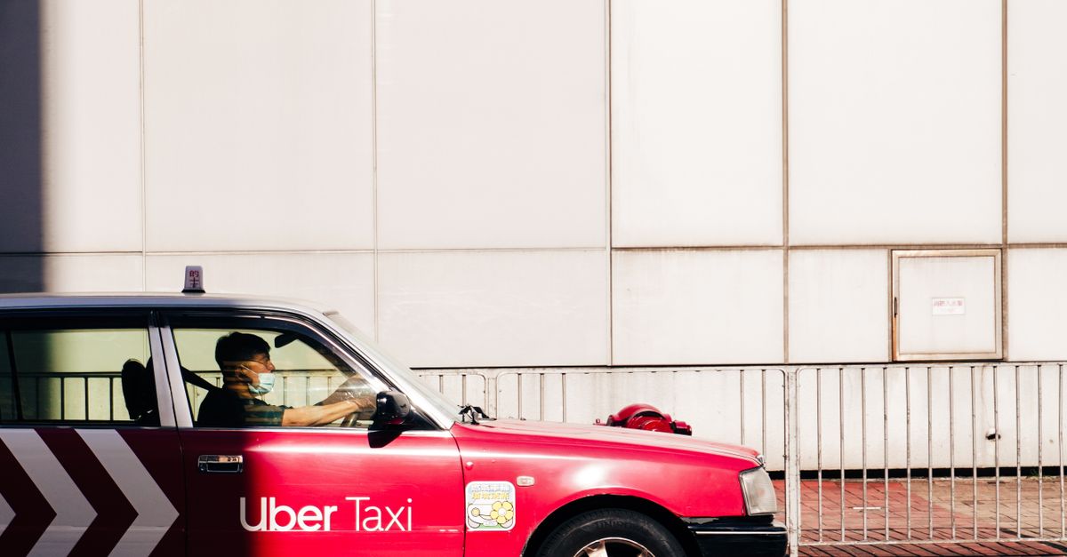Uber multa da 825 milioni per sospensioni driver automatiche: impatti su gig economy e privacy