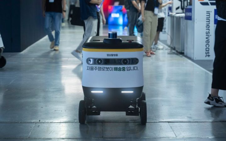 Aurora prevede 30.000 camion senza conducente entro il 2030: prospettive e sfide del trasporto autonomo