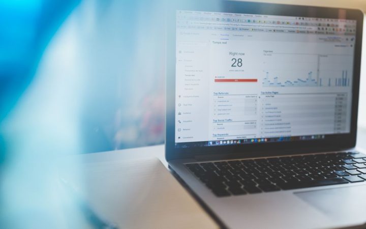 Google Search Console estende report AI a livello globale