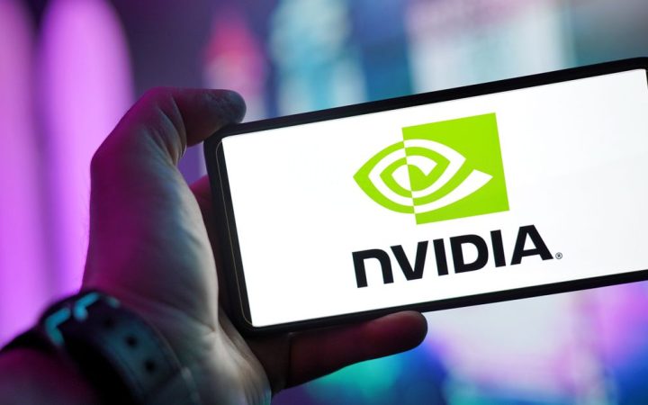 Nvidia e Trump: sfida all’arresto dello sviluppo AI