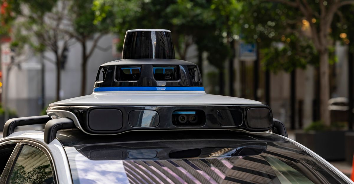 San Francisco aggiorna norme sui robotaxi: sicurezza al centro
