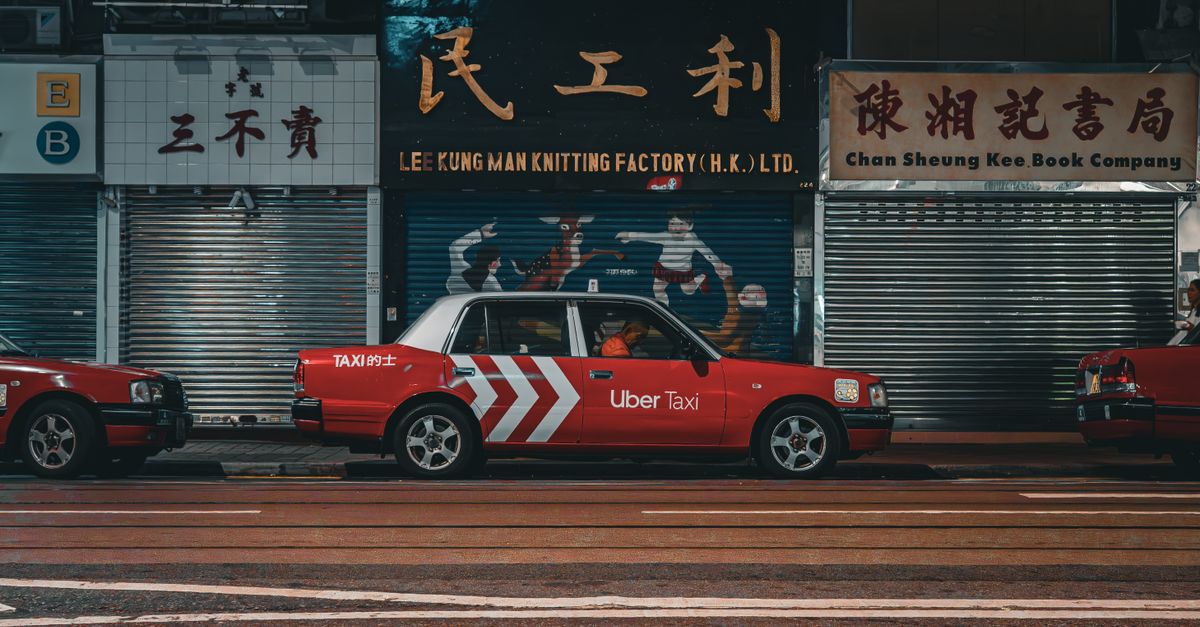 Uber lancia i primi robotaxi commerciali a Londra nel 2026: il futuro della mobilità urbana parte qui