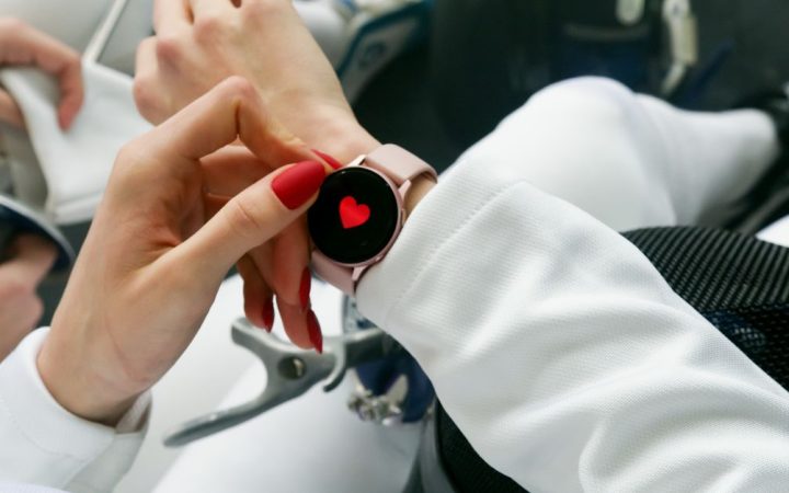 Dispositivo indossabile per battito cardiaco: guida 2026