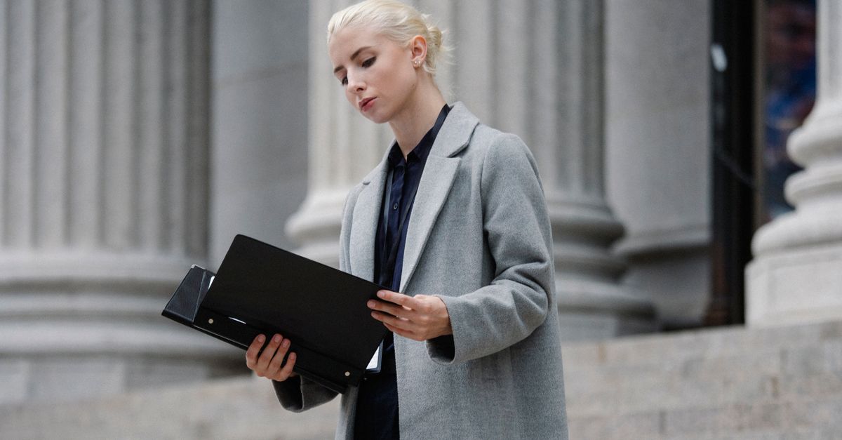 Documentario su Elizabeth Holmes: tutti i motivi del successo e l’impatto mediatico
