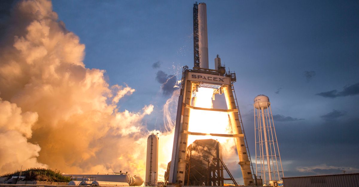 SpaceX e Tesla formano comitati per valutare mega-fusione