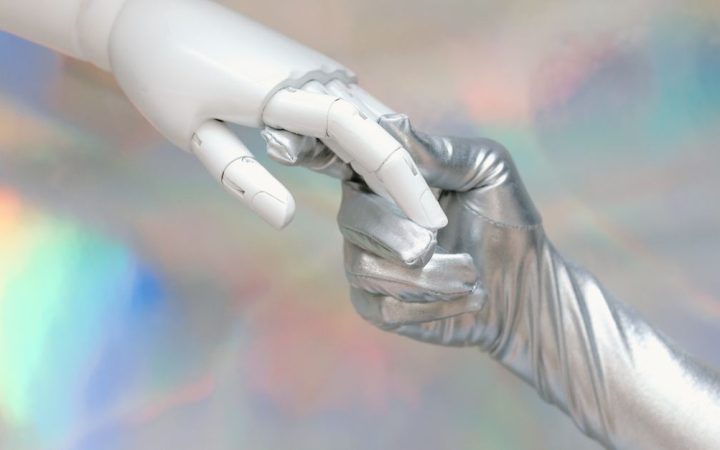 Replit interrompe collaborazione con Anthropic: motivi e impatti